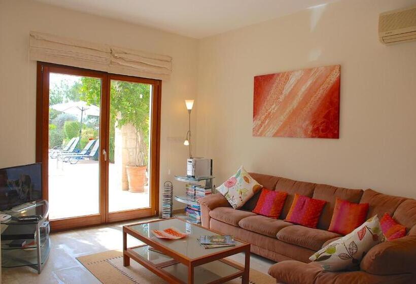 2 Bedroom Villa Loukia With Private Pool And Gardens, Aphrodite Hills Resort