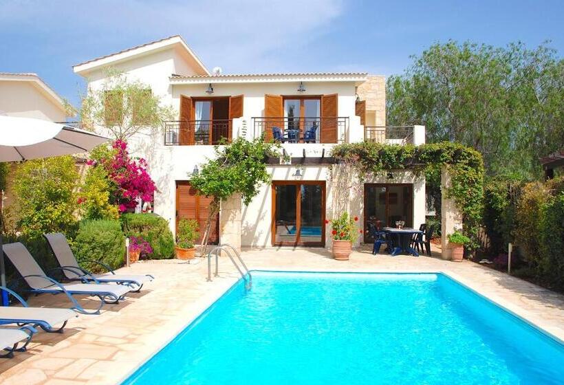 2 Bedroom Villa Loukia With Private Pool And Gardens, Aphrodite Hills Resort