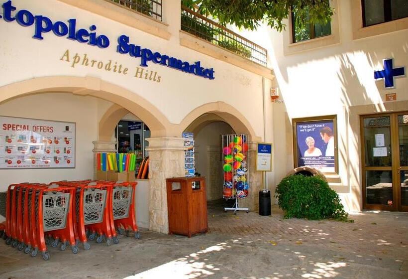 2 Bedroom Villa Loukia With Private Pool And Gardens, Aphrodite Hills Resort