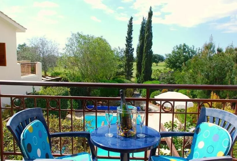 2 Bedroom Villa Loukia With Private Pool And Gardens, Aphrodite Hills Resort