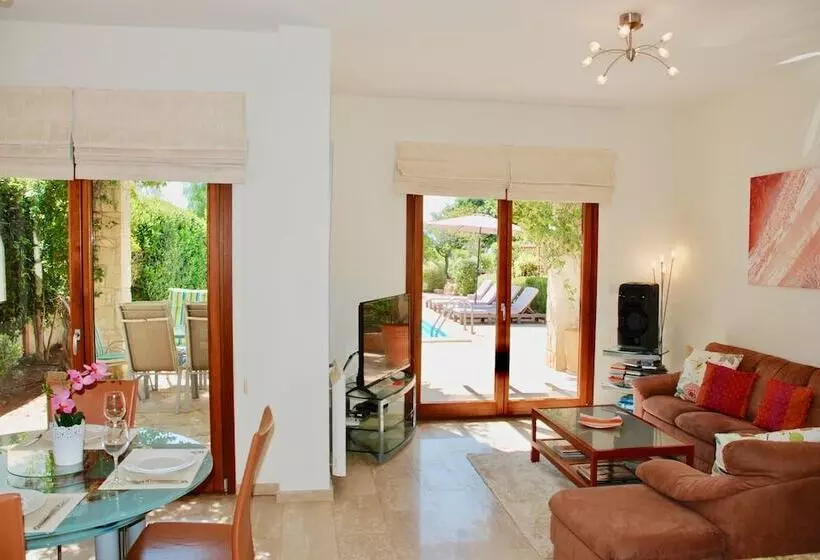 2 Bedroom Villa Loukia With Private Pool And Gardens, Aphrodite Hills Resort