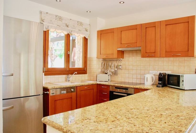 2 Bedroom Villa Loukia With Private Pool And Gardens, Aphrodite Hills Resort