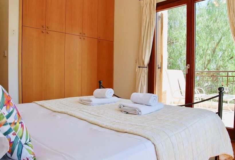 2 Bedroom Villa Loukia With Private Pool And Gardens, Aphrodite Hills Resort