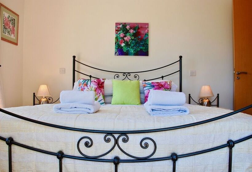 2 Bedroom Villa Loukia With Private Pool And Gardens, Aphrodite Hills Resort