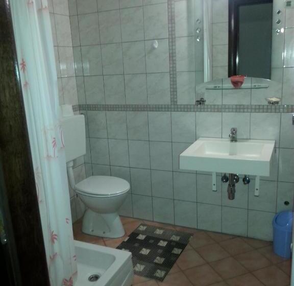 مبيت وإفطار Guesthouse Kod Mosta