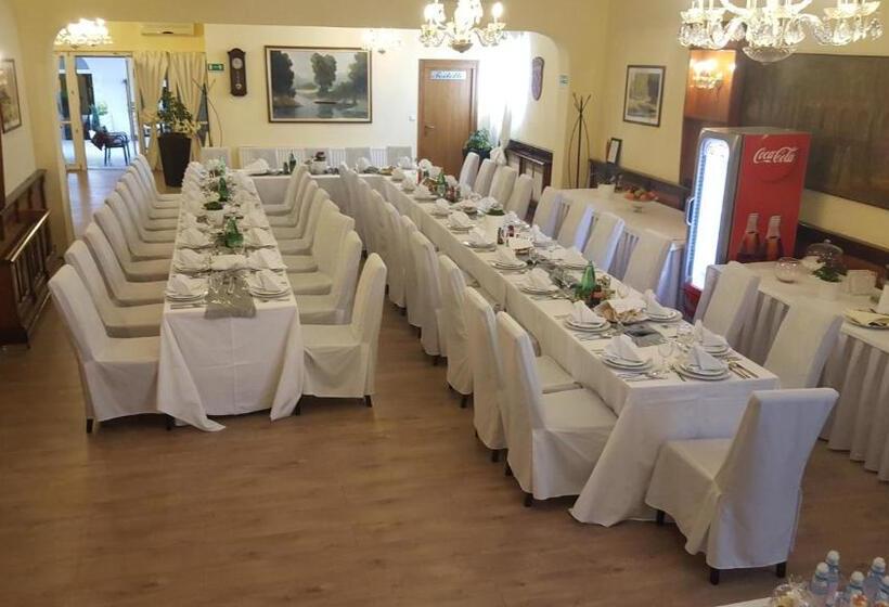 酒店 Admiral Vinkovci