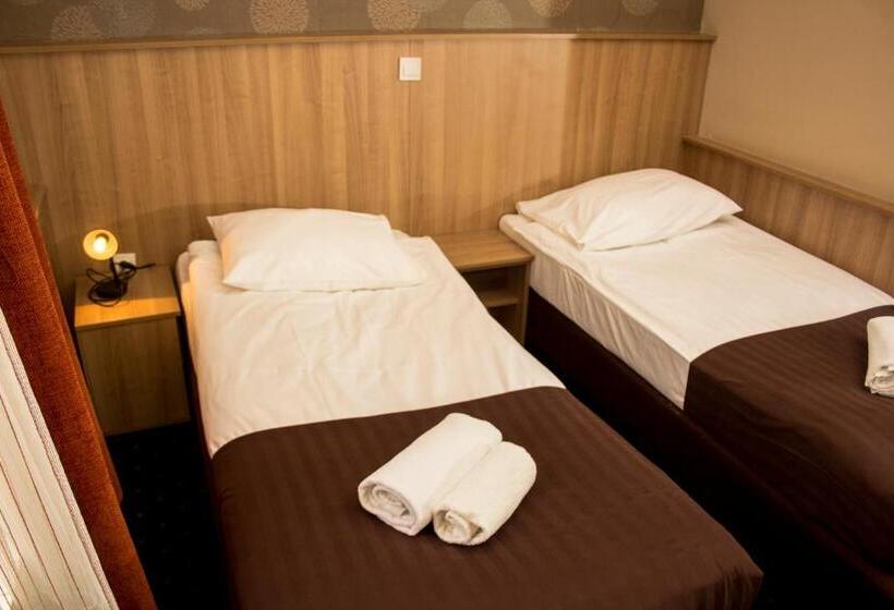 酒店 Admiral Vinkovci