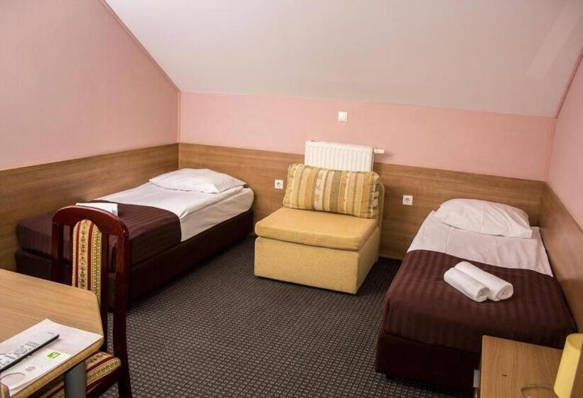 酒店 Admiral Vinkovci