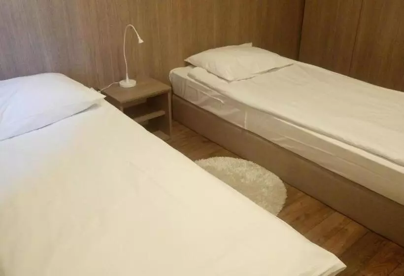 Hotelli Admiral Vinkovci