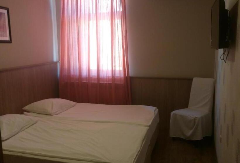 酒店 Admiral Vinkovci