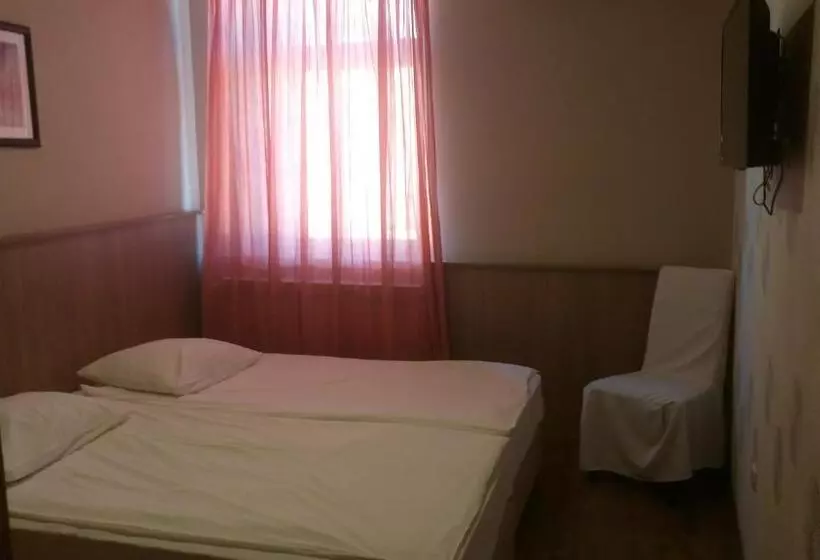 Hotelli Admiral Vinkovci