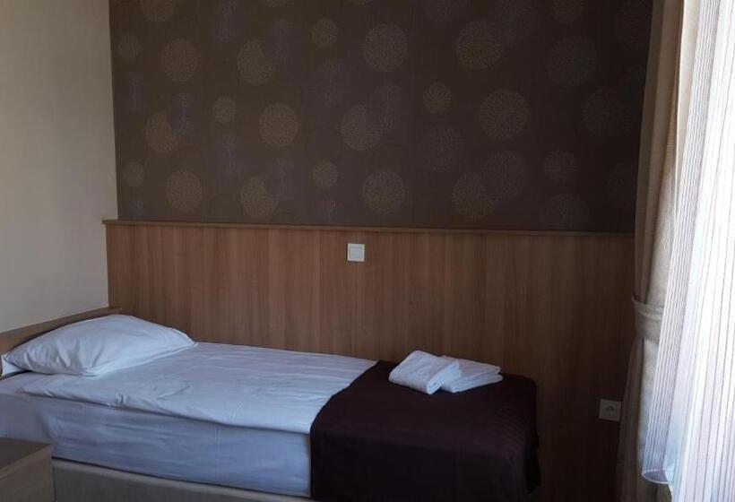 酒店 Admiral Vinkovci