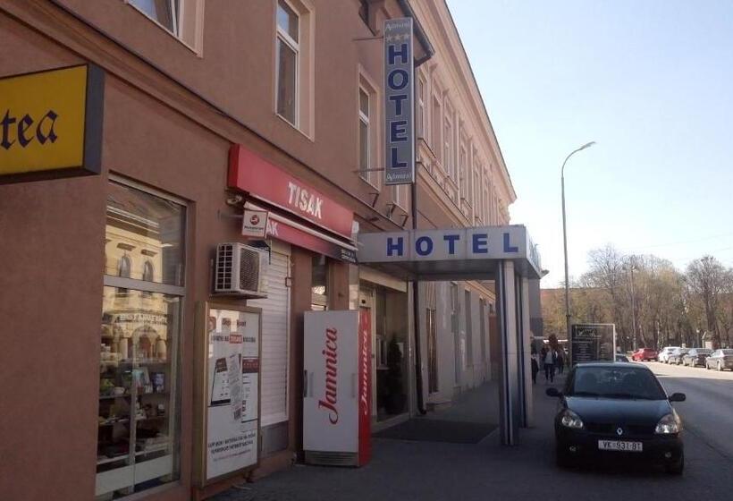 酒店 Admiral Vinkovci