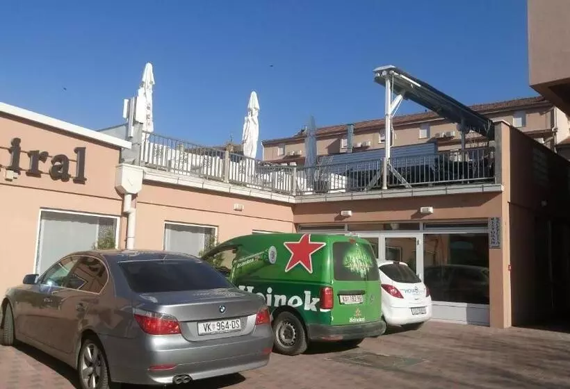 Hotelli Admiral Vinkovci