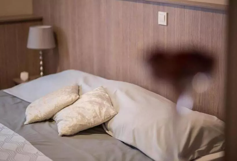 Hotelli Admiral Vinkovci