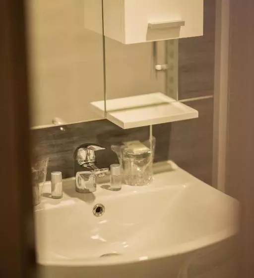 Hotelli Admiral Vinkovci