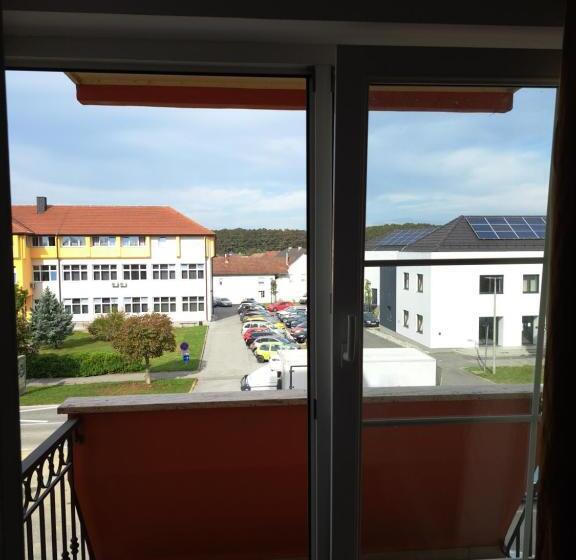 בית מלון כפרי Garić