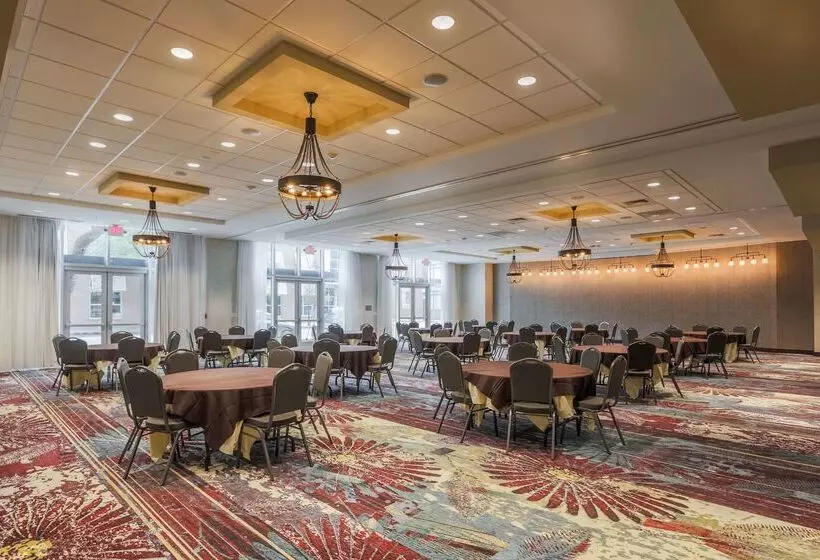 ホテル Homewood Suites By Hilton Charleston Historic District