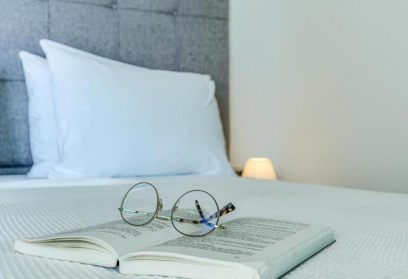 בית מלון כפרי Riva Kaštela With Swimming Pool