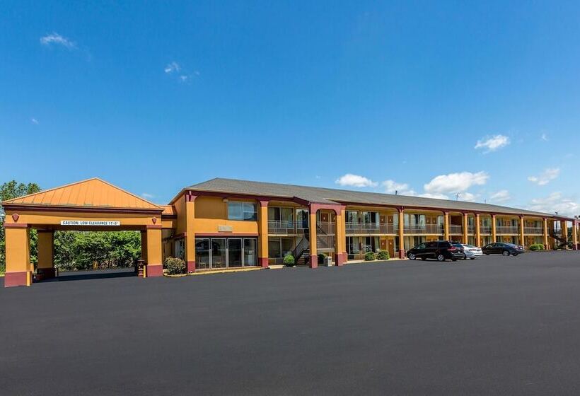 בית מלון כפרי Rodeway Inn Denmarkjackson