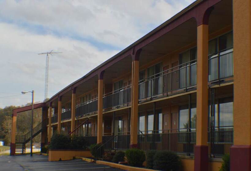 בית מלון כפרי Rodeway Inn Denmarkjackson