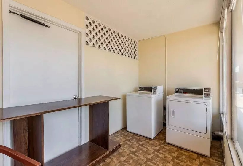 Hotelli Rodeway Inn Denmarkjackson