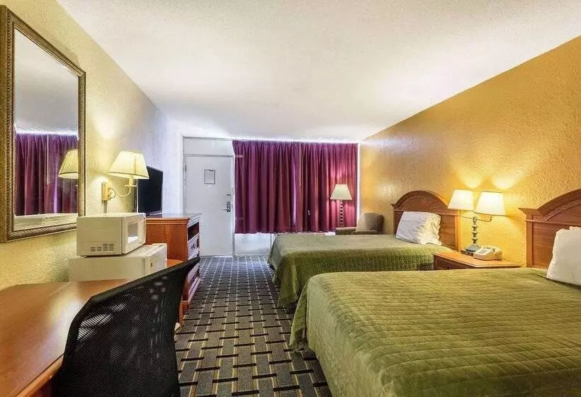 Hotelli Rodeway Inn Denmarkjackson