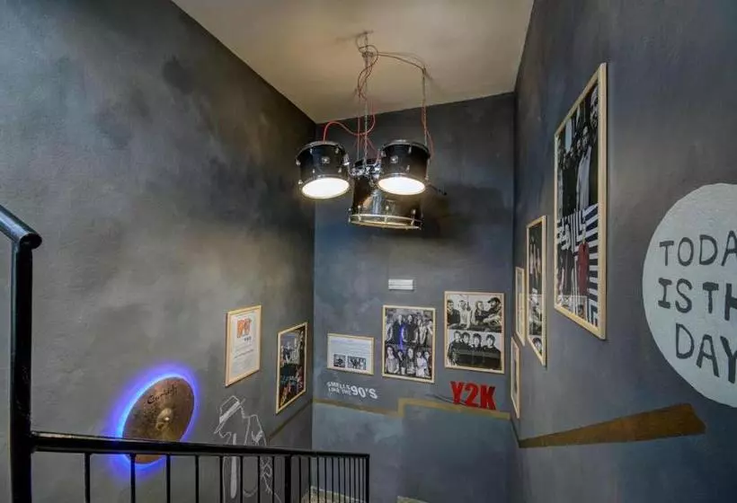 ユースホステル Rock Rooms Pula