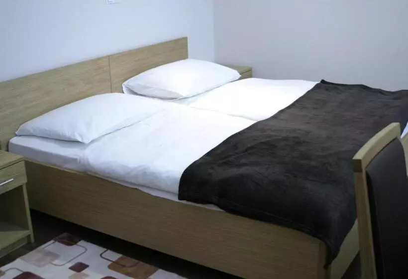 Aamiaismajoitus (B&B) Rooms Virovitica