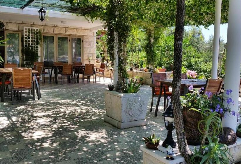 مبيت وإفطار Villa Nobilo