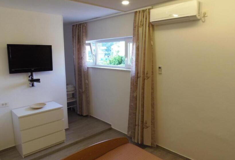 مبيت وإفطار Villa Nobilo