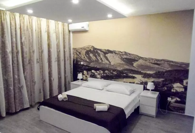 Aamiaismajoitus (B&B) Villa Nobilo