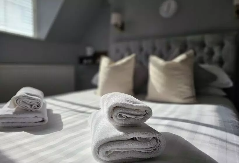 Aamiaismajoitus (B&B) Castle View