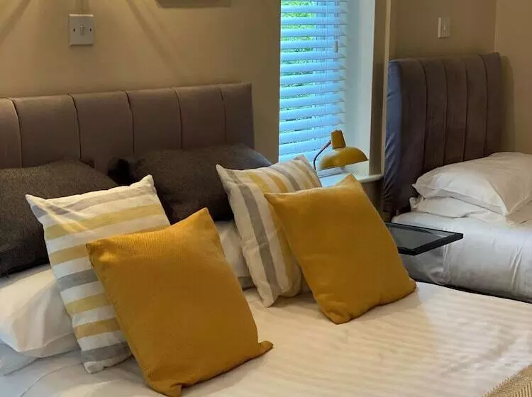 Aamiaismajoitus (B&B) Castle View