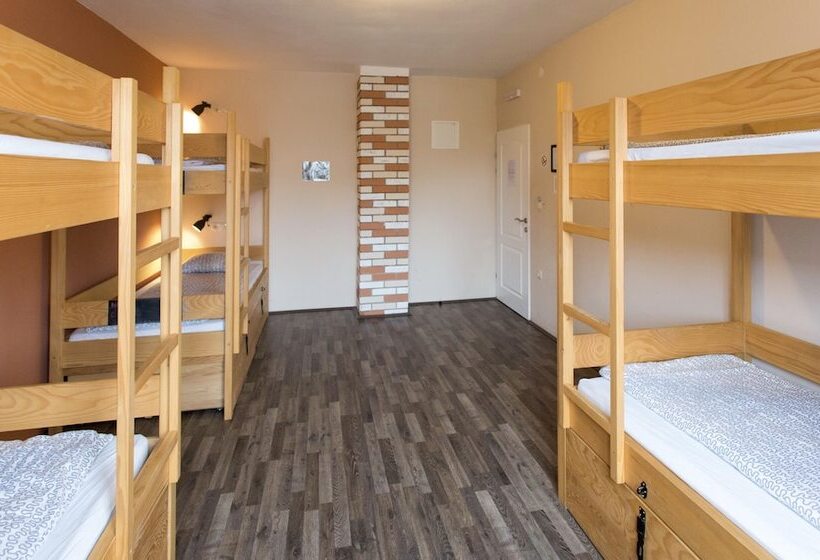 Falling Lakes Hostel