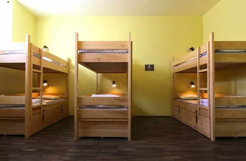 Falling Lakes Hostel