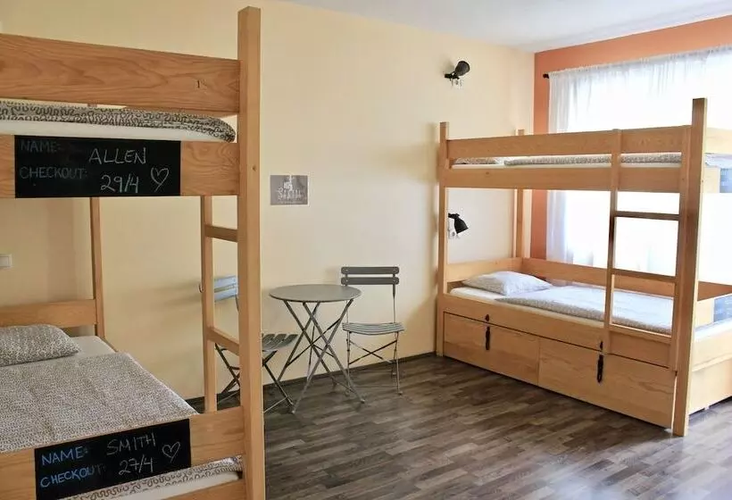 Falling Lakes Hostel