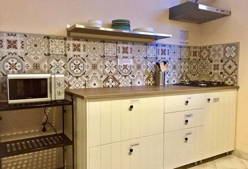 Falling Lakes Hostel