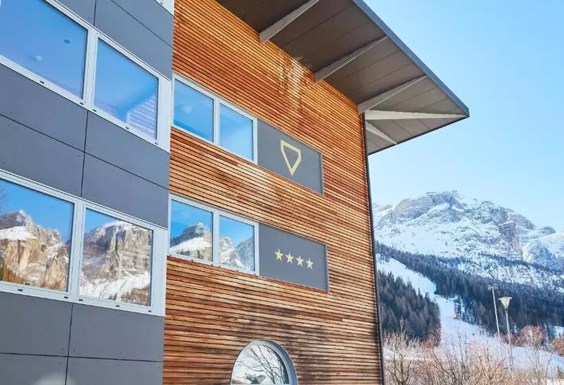 ホテル Ciasa De Munt Lifestyle Living