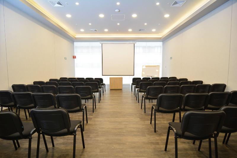 ホテル City Express Plus By Marriott Medellín Colombia