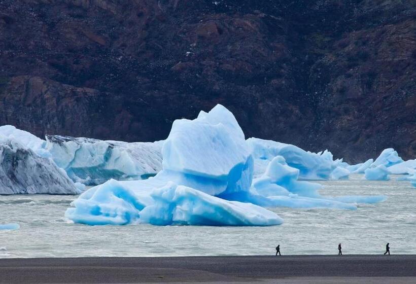 هتل Patagonia Camp