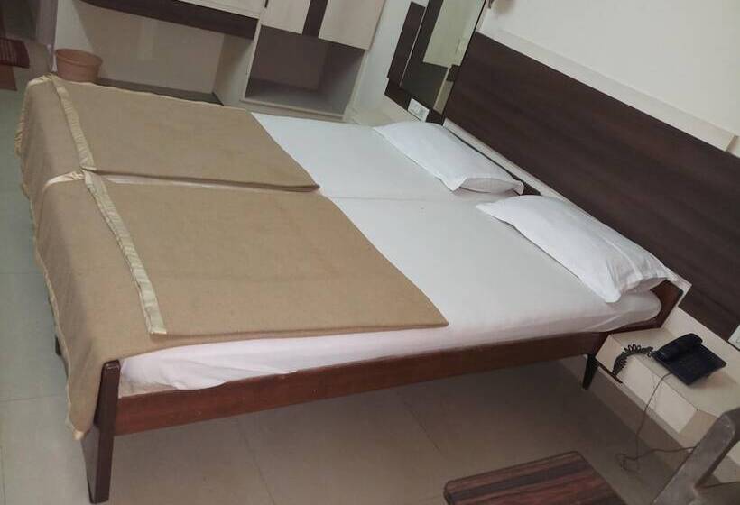 ホテル Priyadarshini Classic