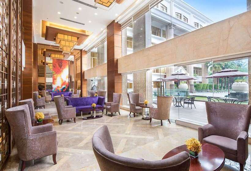 בית מלון כפרי Ramada Shenzhen Baoan