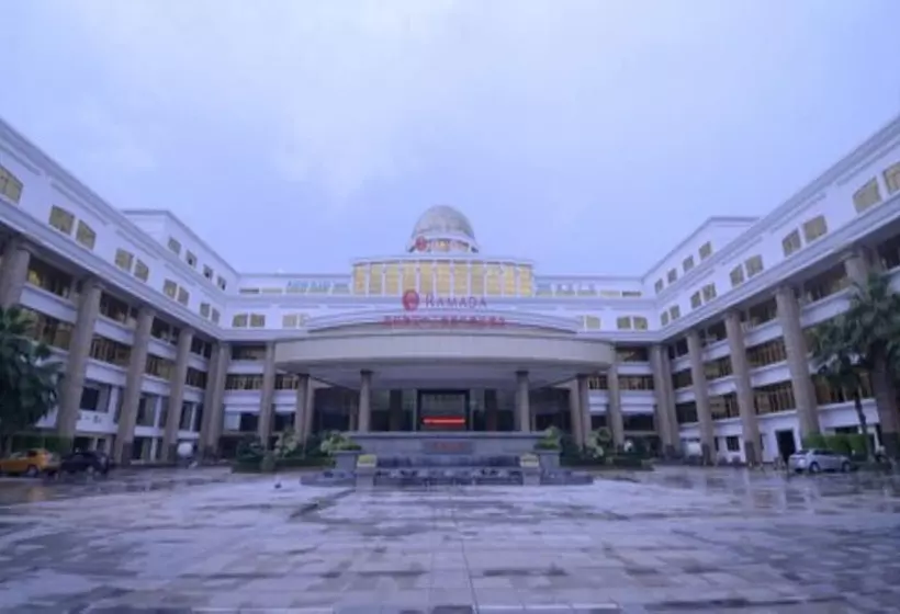 ホテル Ramada Shenzhen Baoan