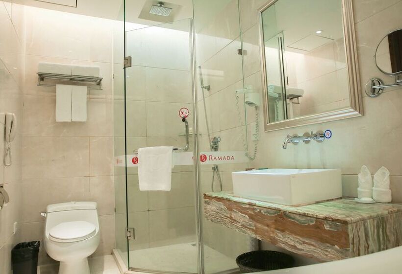 בית מלון כפרי Ramada Shenzhen Baoan