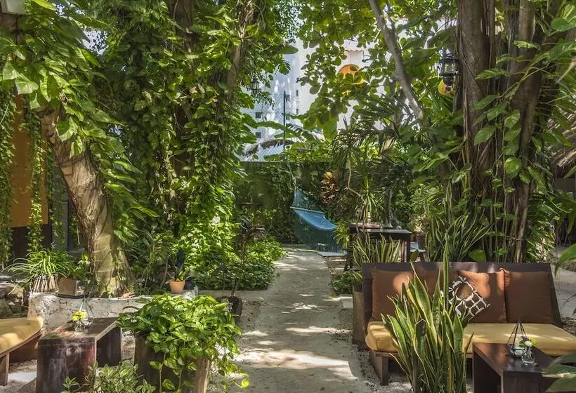 ホテル Secret Garden Tulum