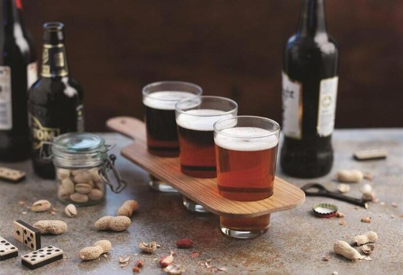 هتل The Greyhound Wetherspoon