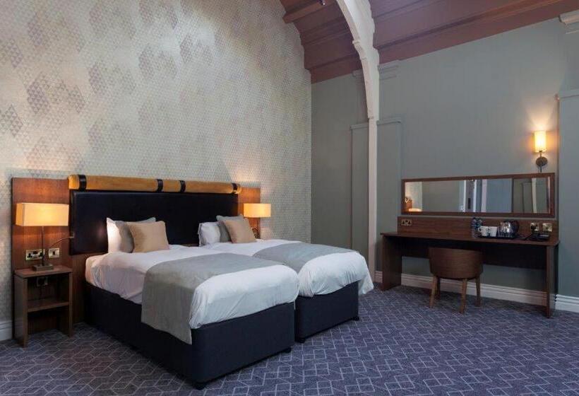 هتل The Greyhound Wetherspoon