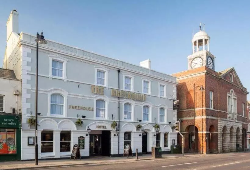 Hotel The Greyhound Wetherspoon