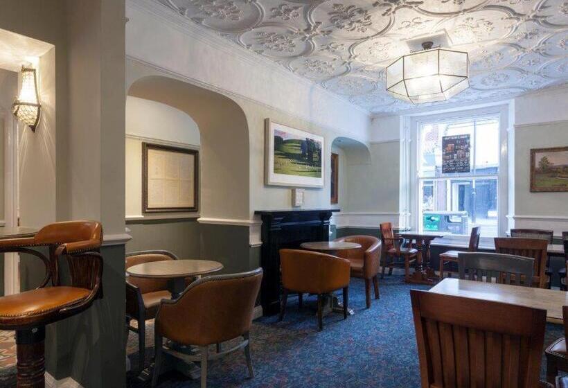 هتل The Greyhound Wetherspoon